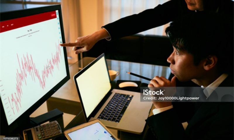 如何避免在虚拟货币市场亏损？炒币投资的关键技巧与建议