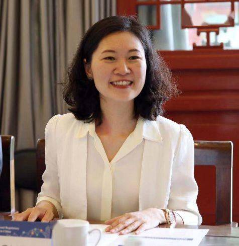 央行数字货币与金融创新应用_数字货币与传统金融服务的整合：PCI如何影响银行业的未来_货币金银业务转型发展