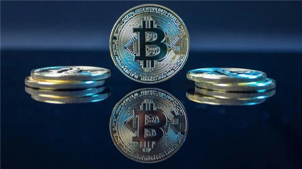 加密货币比特币_总体而言，在美国购买比特币需要选择加密货币交易所、决定付款方式、下订单以及选择安全存储选项。无论您是否决定投资领先的加密货币，都必须意识到与这种波动性资产相关的风险和回报。_加密比特币的实际价值