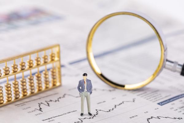 虚拟货币狂涨现象解析：市场供求变化与投资风险深度探讨