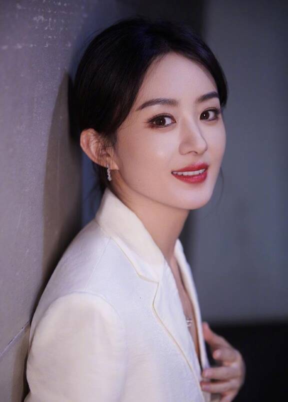 杨幂璀璨辣妹裙_杨幂璀璨裙_杨幂：华语影视的璀璨明星