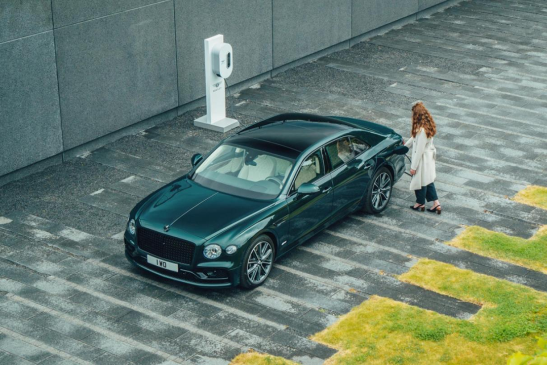 电动劳斯莱斯价位多少钱_劳斯莱斯的未来科技：电动与自动驾驶_纯电动劳斯莱斯