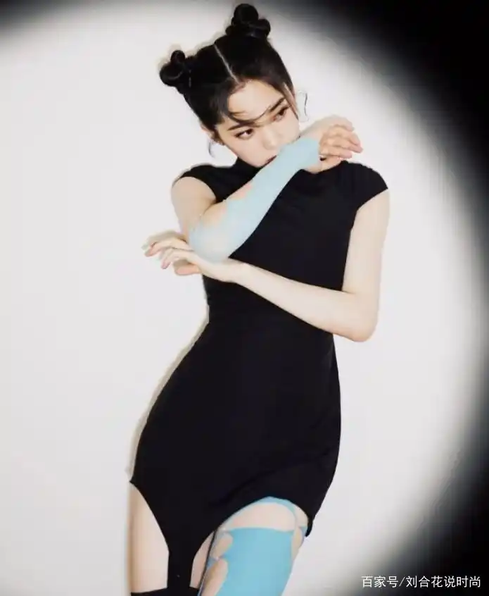 小女孩模仿蔡依林_蔡依林的时尚造型成为粉丝模仿的对象_蔡依林模仿秀