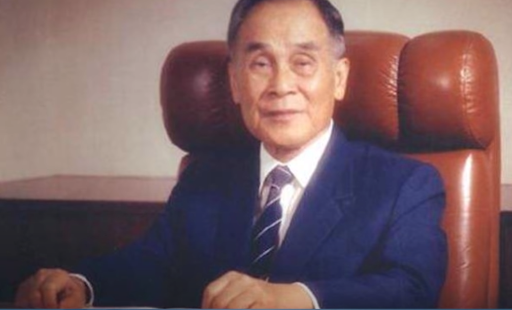 李嘉诚内地囤地不开发_李嘉诚撤出中国市场_李嘉诚与中国改革开放的契机