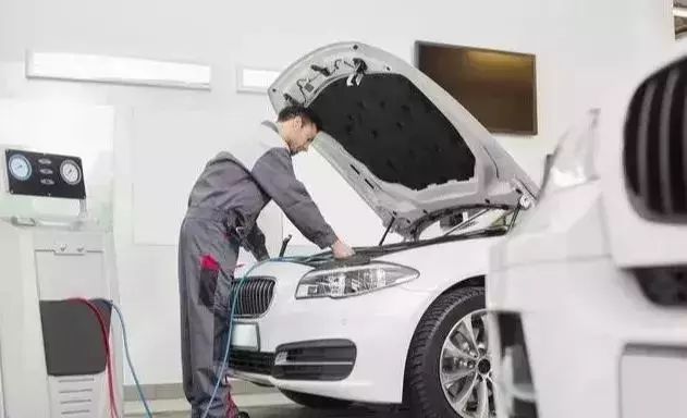 汽车保养常识：机油更换与轮胎维护_轮胎用机油保养_轮胎机油