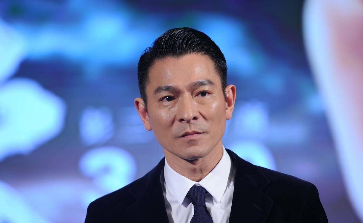 2005年被评为中国电影百年形象大使的刘德华是否实至名归？