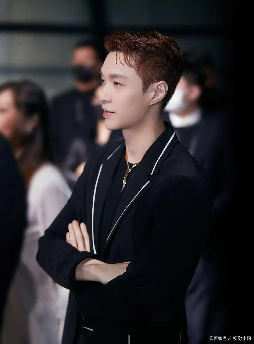 张艺兴还是exo的成员吗_张艺兴演唱会2025_张艺兴