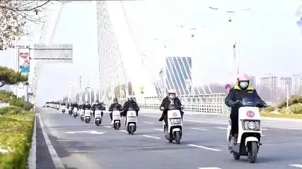 劳斯莱斯广告案例_劳斯莱斯的豪华活动与品牌推广_劳斯莱斯广告标语