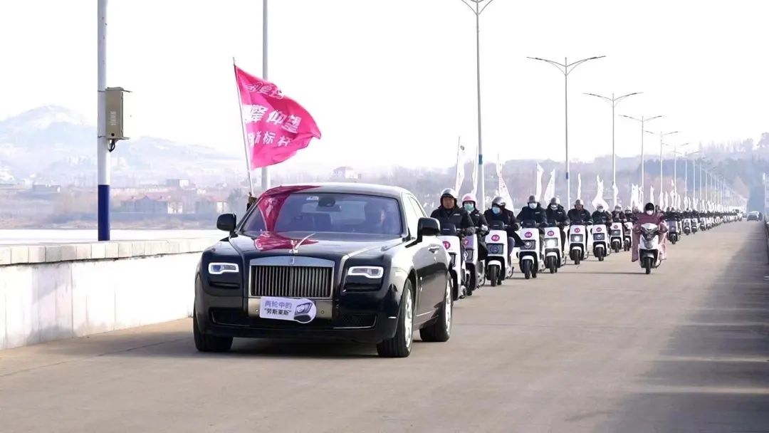 劳斯莱斯广告投放_劳斯莱斯的豪华活动与品牌推广_劳斯莱斯创意广告
