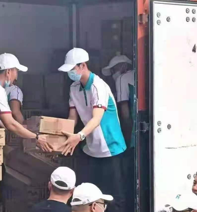 刘昊然个人资料_刘昊然周冬雨_刘昊然