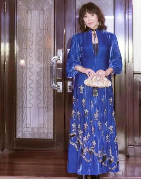 林青霞的时尚风格与红毯魅力_林青霞红毯视频_林青霞t台