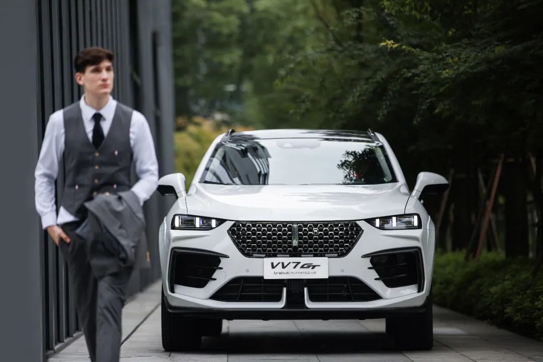 限量版迈凯伦车型及其独特魅力_迈凯伦限量版跑车价格_迈凯伦限定跑车