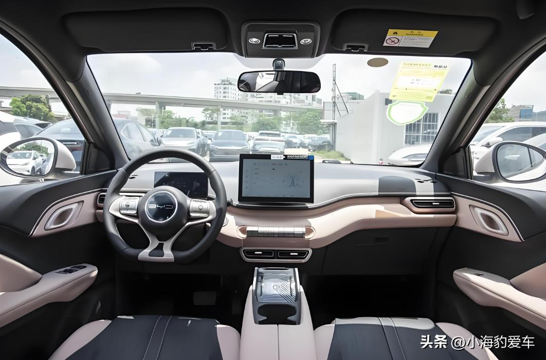 电动汽车时代的佼佼者——比亚迪海鸥_比亚迪海豚电动车官方报价_比亚迪海鸥新能源汽车