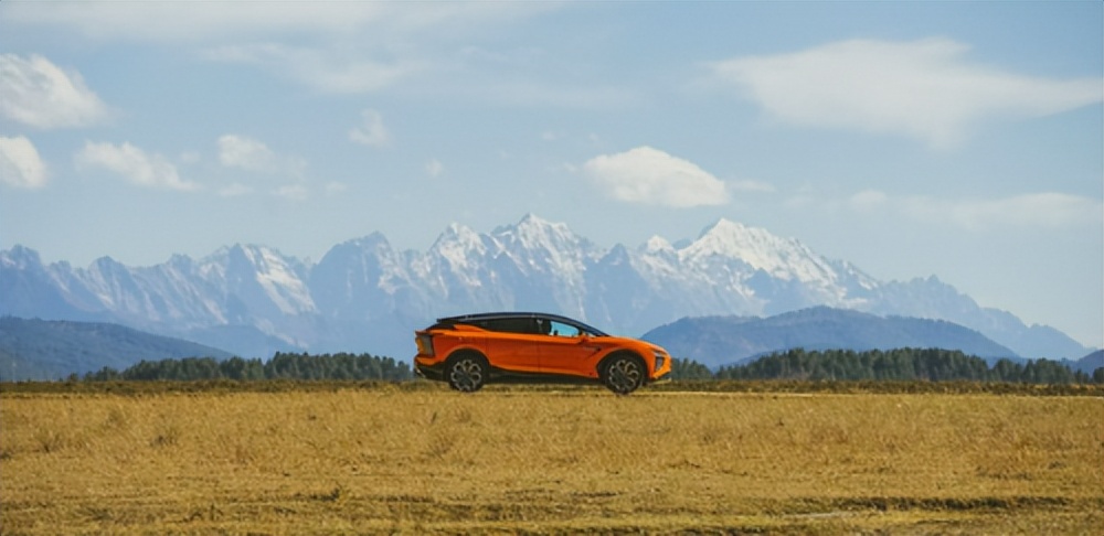 高合汽车成功之道：高合丁磊前瞻造车理念与跨界创新战略解析