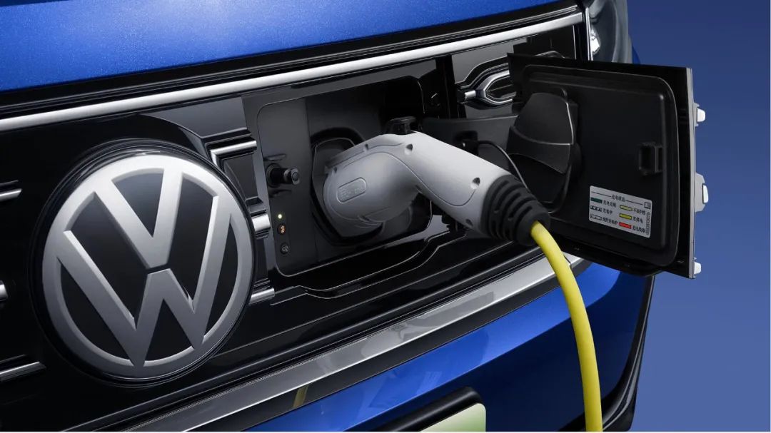 新能源汽车的辉煌时刻与燃油车的复苏_新能源汽车的辉煌时刻与燃油车的复苏_新能源汽车的辉煌时刻与燃油车的复苏