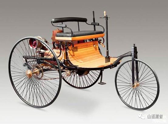 新能源汽车的辉煌时刻与燃油车的复苏_新能源汽车的辉煌时刻与燃油车的复苏_新能源汽车的辉煌时刻与燃油车的复苏