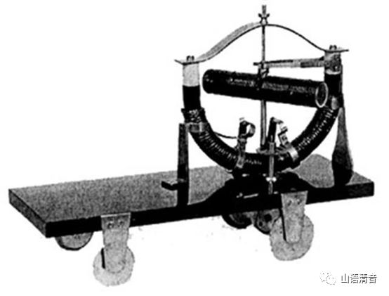 新能源汽车的辉煌时刻与燃油车的复苏_新能源汽车的辉煌时刻与燃油车的复苏_新能源汽车的辉煌时刻与燃油车的复苏