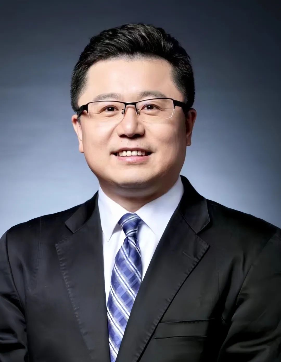 新能源汽车的辉煌时刻与燃油车的复苏_新能源汽车的辉煌时刻与燃油车的复苏_新能源汽车的辉煌时刻与燃油车的复苏