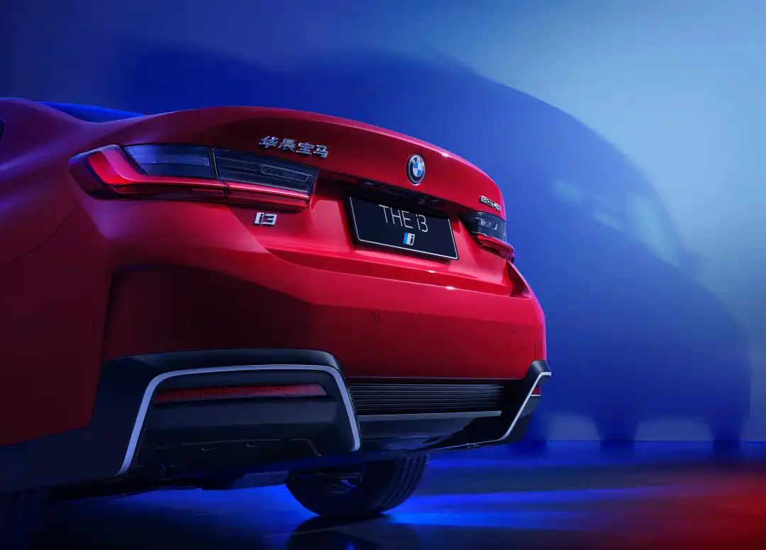 新能源汽车的辉煌时刻与燃油车的复苏_新能源汽车的辉煌时刻与燃油车的复苏_新能源汽车的辉煌时刻与燃油车的复苏