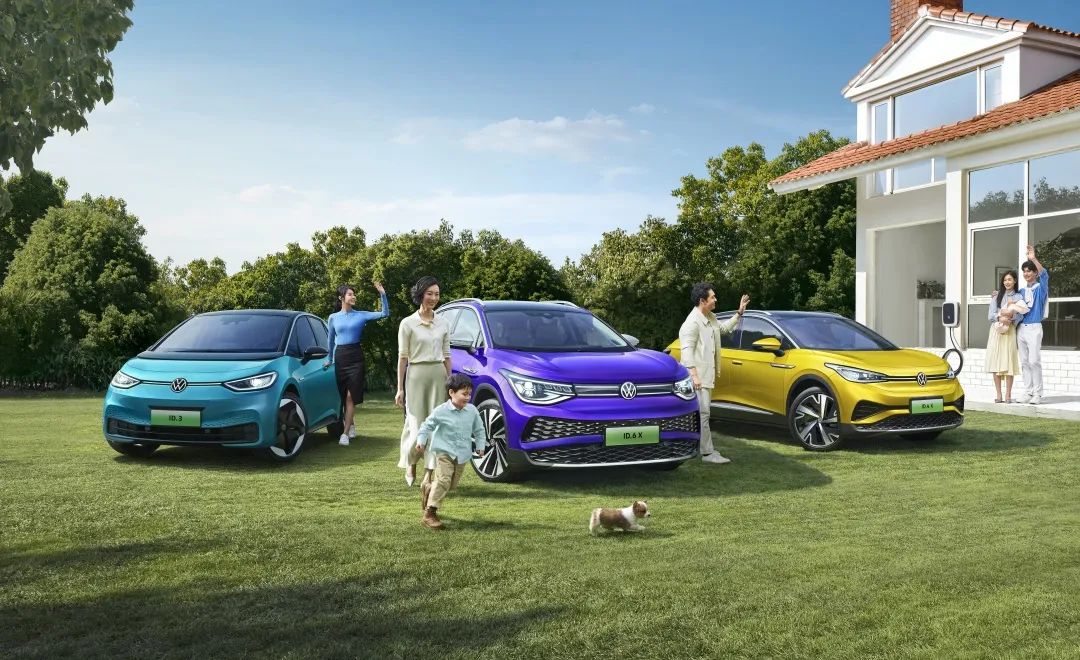 新能源汽车的辉煌时刻与燃油车的复苏_新能源汽车的辉煌时刻与燃油车的复苏_新能源汽车的辉煌时刻与燃油车的复苏