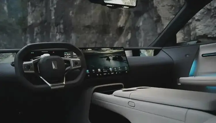 专家分析特斯拉_特斯拉面对消费者时居高临下_特斯拉的安全成绩如何吸引全球消费者？