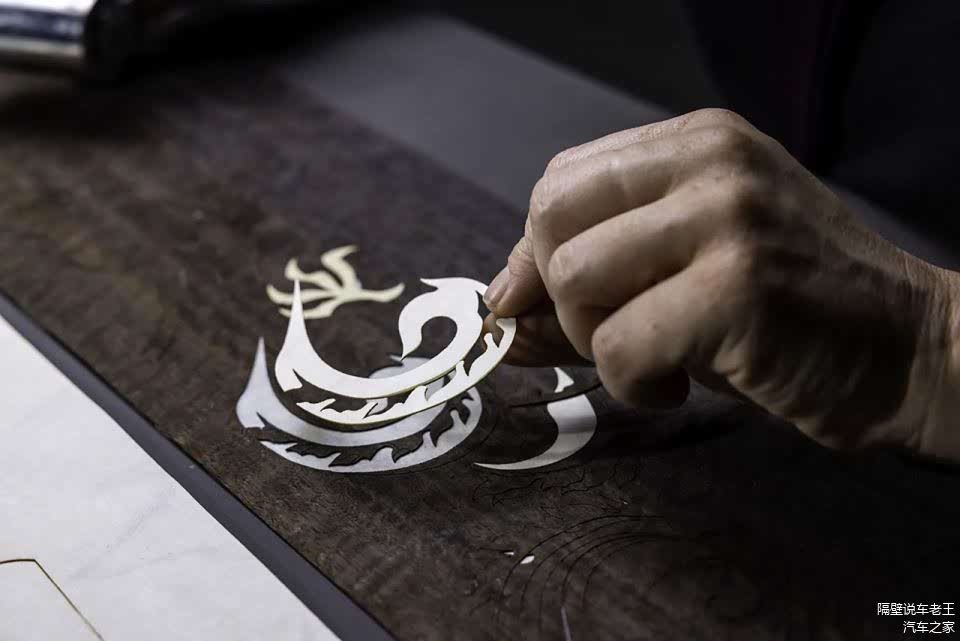 劳斯莱斯汽车品牌文化内涵_劳斯莱斯介绍_劳斯莱斯在全球的奢华车文化