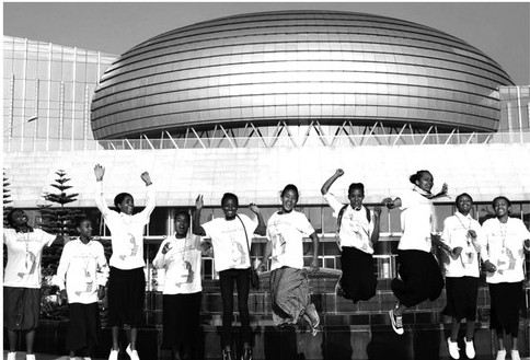 数字性别鸿沟：国际社会弥合努力与未来展望，联合国呼吁改变对技术女性态度