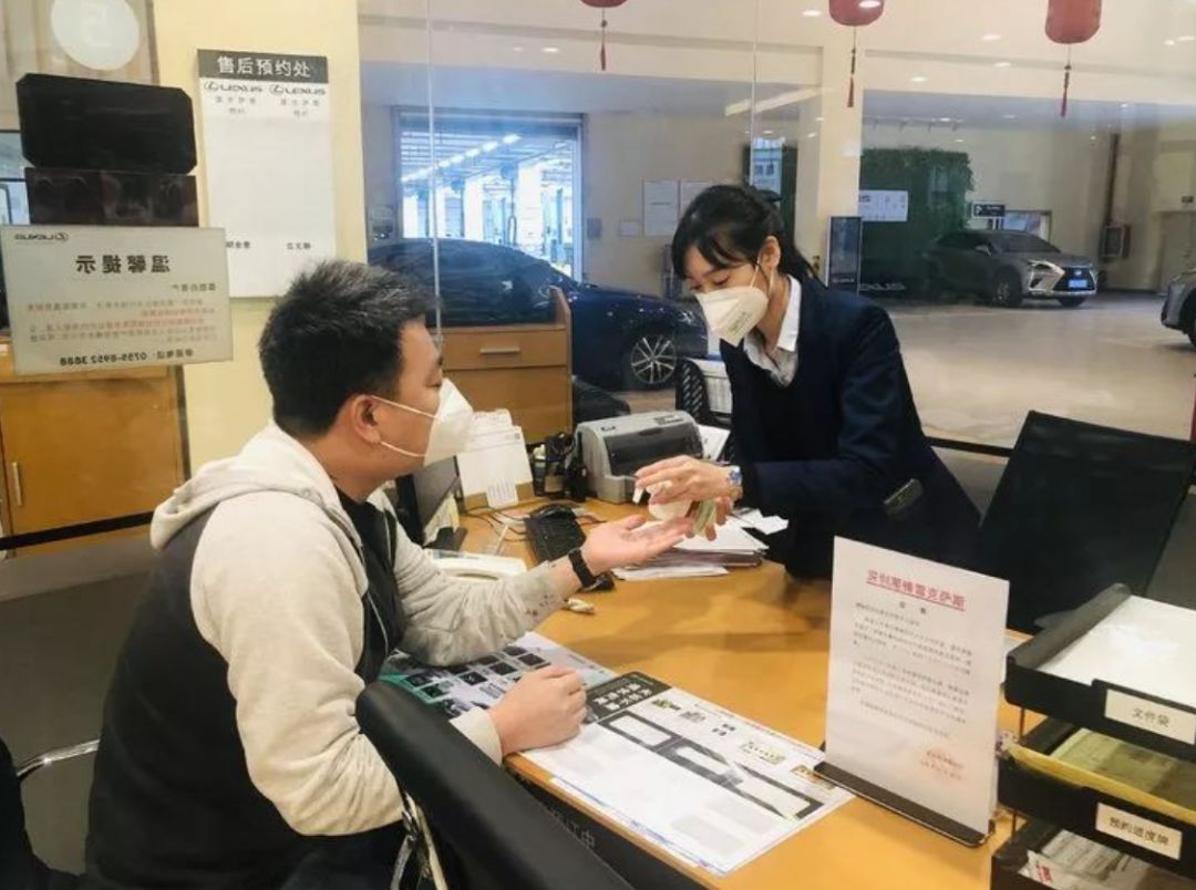 保修期内车辆出现问题_如何应对汽车保修期结束后的问题？_汽车保修期间出现问题