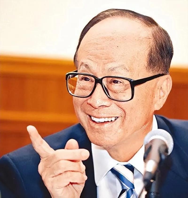 李嘉诚谈家庭教育_李嘉诚的家庭观念与企业文化_李嘉诚家族企业治理特点
