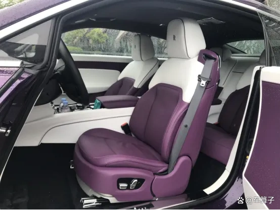 劳斯莱斯的舒适性与驾驶体验_劳斯莱斯的舒适度_劳斯莱斯驾驶视频大全