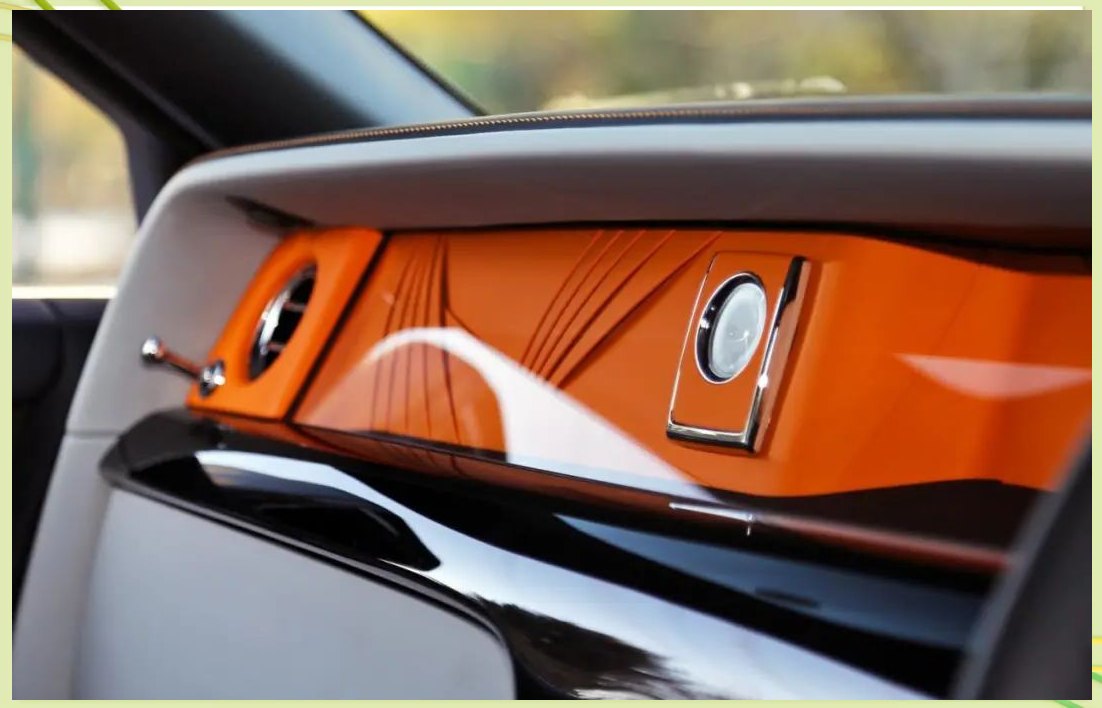 劳斯莱斯的舒适性与驾驶体验_劳斯莱斯最舒适的车型_劳斯莱斯驾驶视频大全