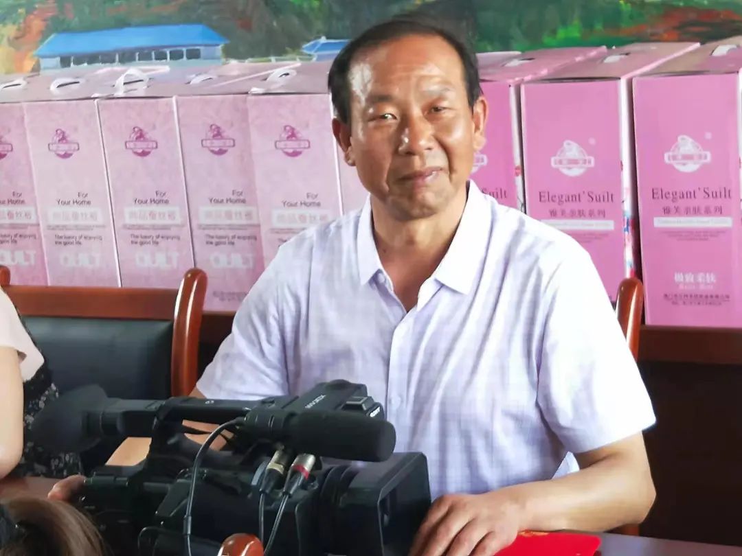 崇信县文化艺术发展：书画、摄影、根雕、剪纸等艺术作品的社会影响与传承