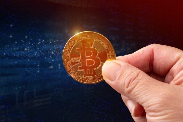 比特币与数字人民币的主要区别：法律地位、技术架构与货币控制对比