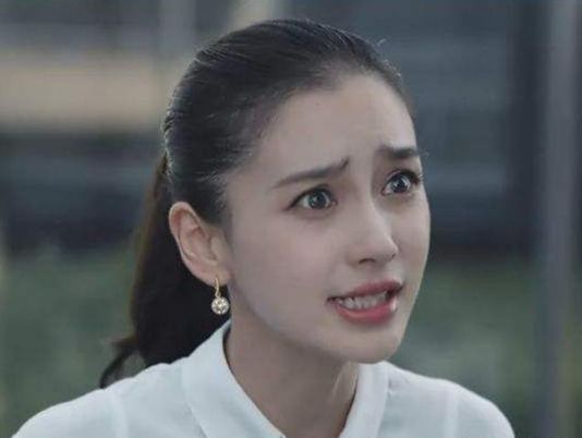 刘亦菲：从小花到女神的蜕变_小花蜕变女神刘亦菲到第几集了_刘亦菲对家小花