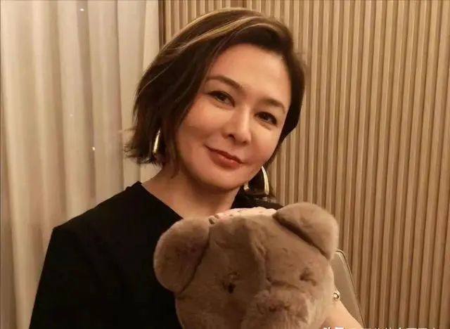 关之琳的影视作品中的情感表达_关之琳经典台词_关之琳的情感